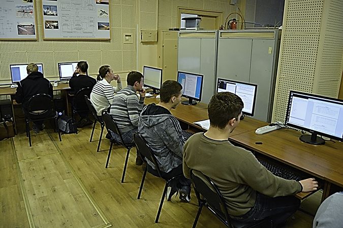 Студенты приобретают опыт работы с инженерной графикой в продуктах мирового уровня Компас-3D и Solidworks, которые применяются в индустрии.