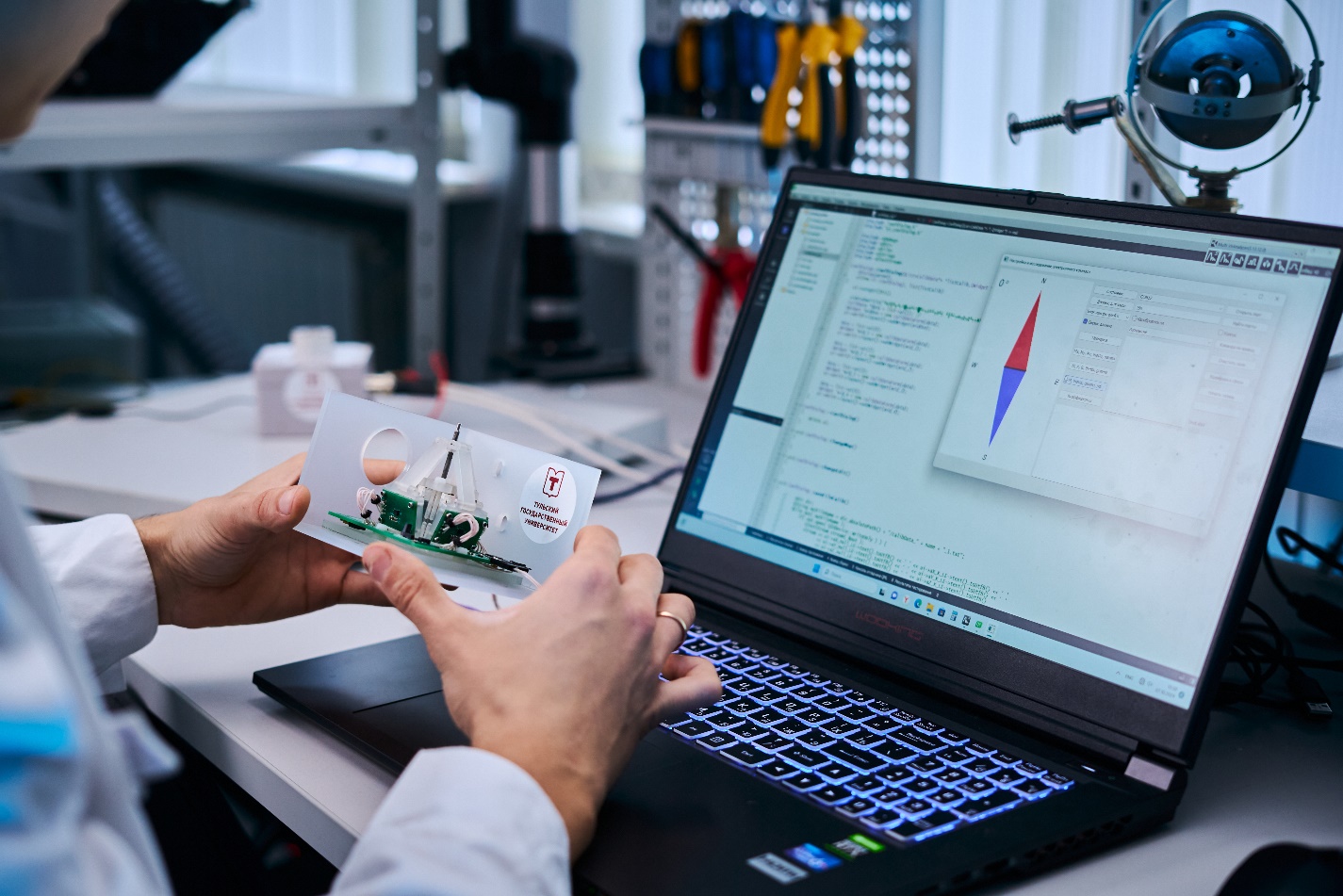 Студенты выполняют проекты, связанные с разработкой реальных объектов — наземного и воздушного роботизированного комплекса с применением технологий искусственного интеллекта.