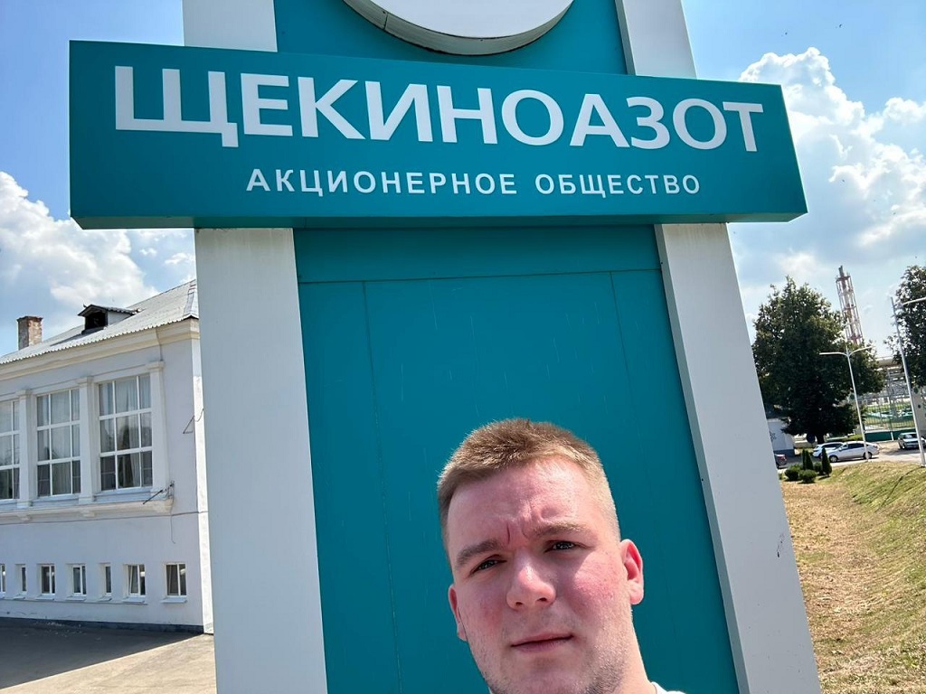 Во время обучения студентам предоставляется возможность бесплатного получения профильного диплома дополнительного профессионального образования с получением квалификации «Бизнес-аналитик» по программе профессиональной переподготовки «Цифровое обеспечение бизнес-аналитики», где бизнес-партнерами являются Консалтинговая группа «Текарт», ООО «СМАРТЕК», ООО «Еваппс» по линии Цифровой кафедры ТулГУ.