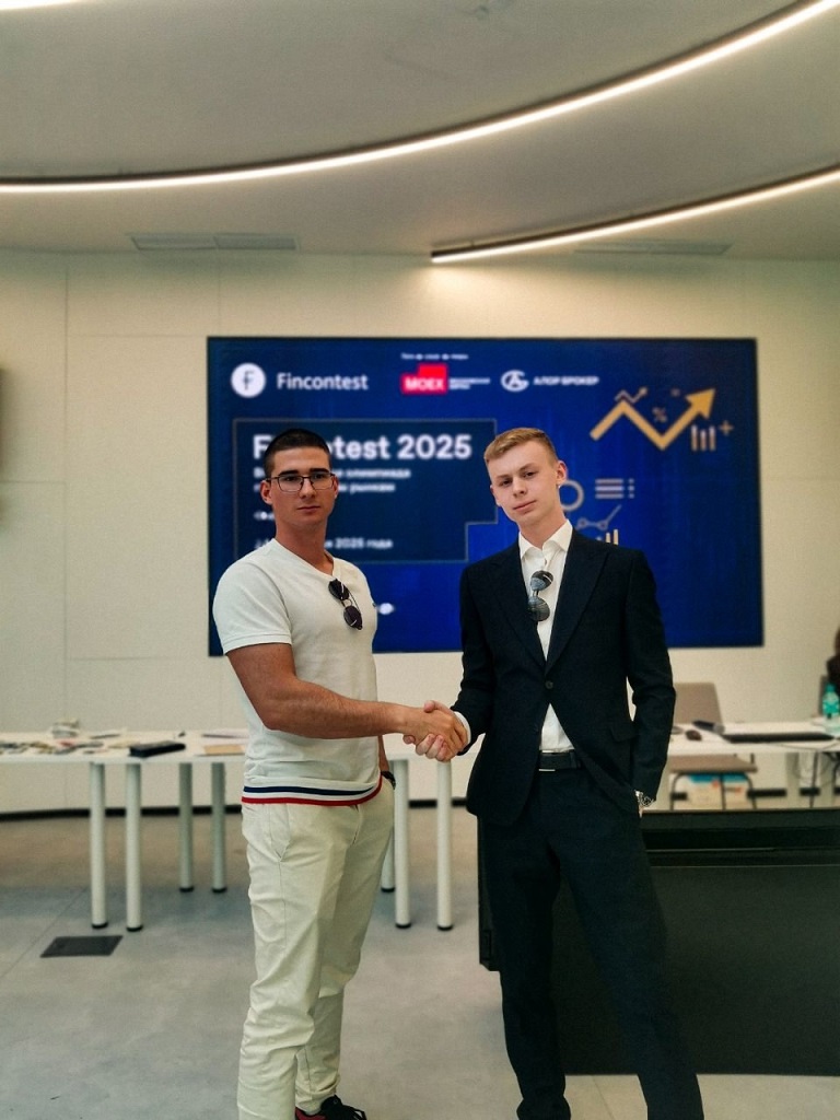 Гибкая образовательная траектория: на третьем курсе можно сменить специализацию в рамках группы «Экономика и управление».