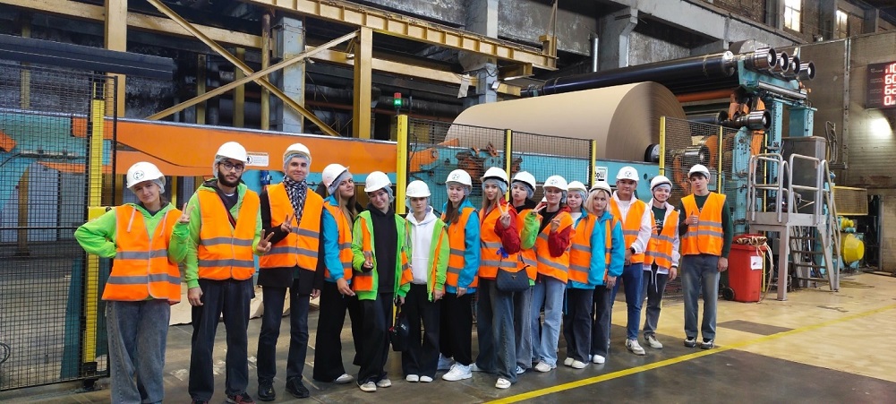 Мобильное обучение. Организация учебного процесса вне зависимости от места и времени, доступ к образовательным ресурсам программы. 
60% студентов на выпускном курсе успешно сочетают учебу и работу на предприятиях Тулы и Тульской области.
Атмосфера сотрудничества. Преподаватели часто выступают как наставники и менторы, помогая студентам раскрыть свой потенциал, поддерживая их в процессе обучения.