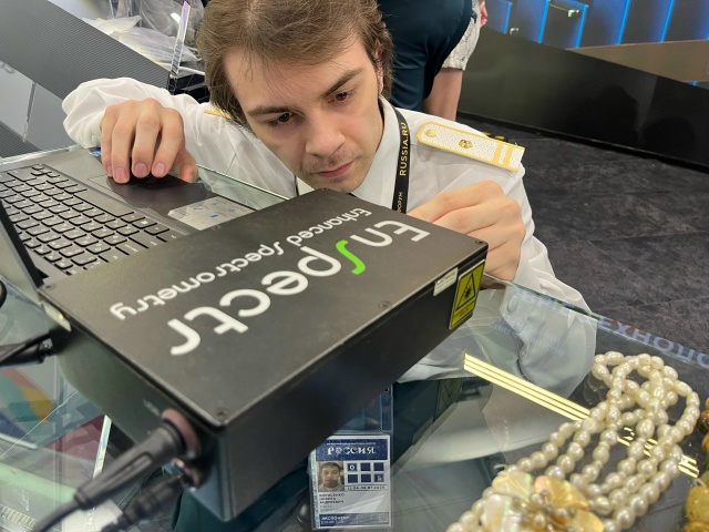 Студенты могут участвовать в работе стартап-студии и студии карьеры ТулГУ, студенческого научного общества Института права и управления, студенческого экоклуба, волонтерского движения.