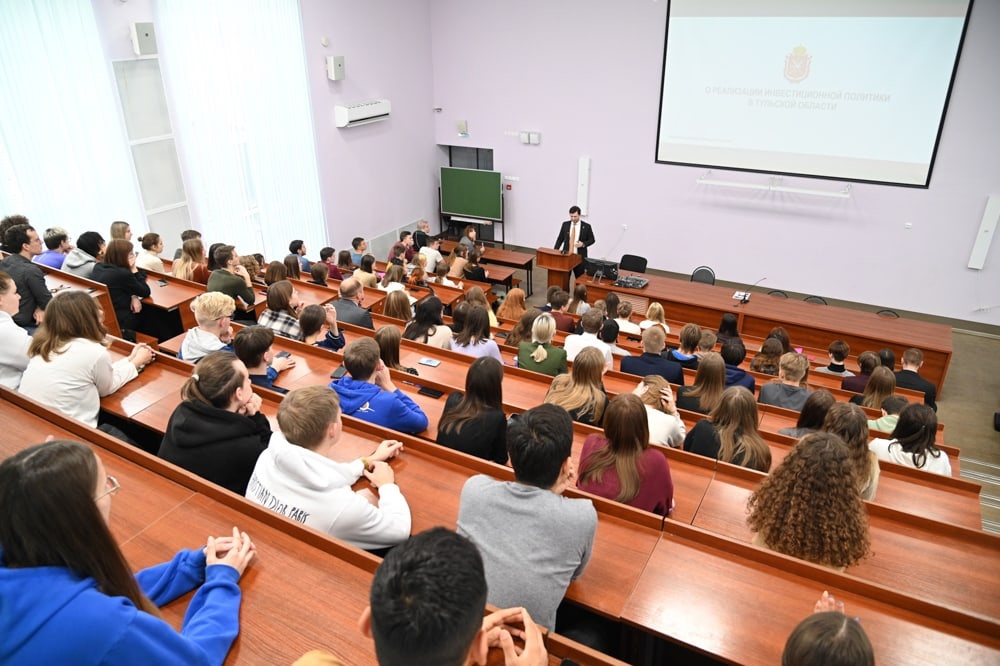 К реализации образовательной программы привлекаются представители органов исполнительной власти Тульской области.