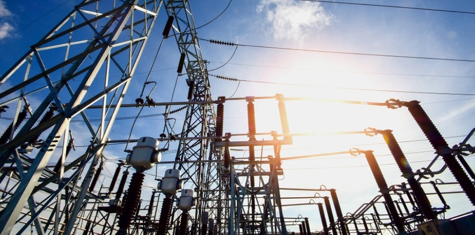 При обучении используются интерактивные формы, такие как видеослайды, видеофильмы.