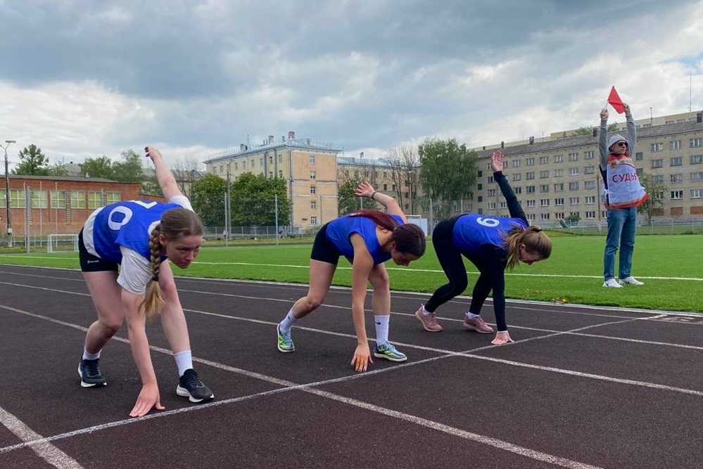 Экосистема наставничества от науки и бизнеса. Научным руководителем магистранта является доцент кафедры, а в качестве внешнего эксперта привлекается руководитель или специалист  из фитнес-индустрии, спортивного клуба или государственной организации. Это гарантирует актуальность темы исследования и практическую значимость результатов.