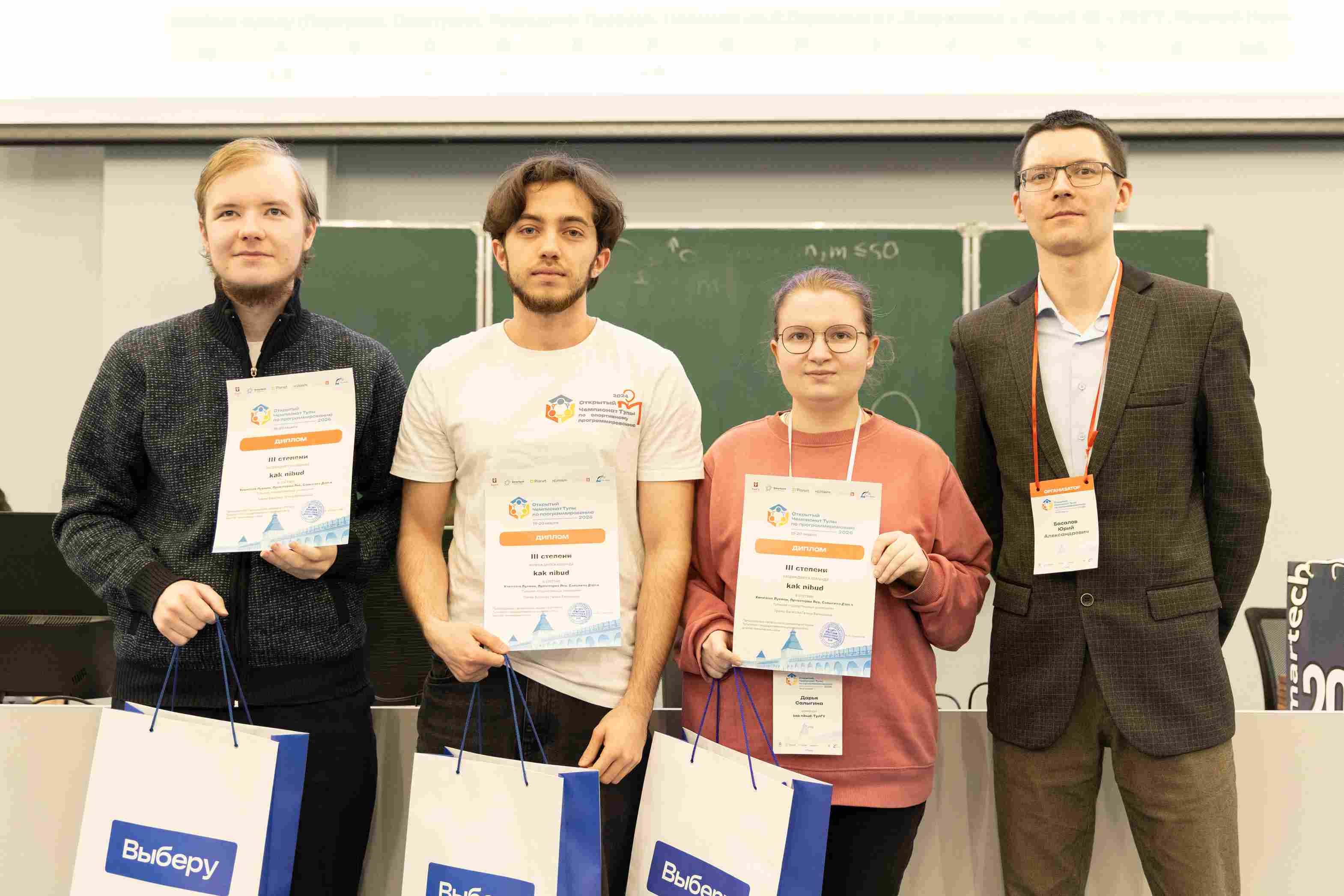 Дивизионы программистов вступили в интеллектуальный бой