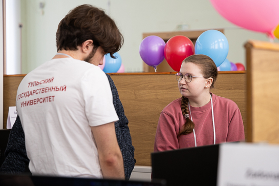 Дивизионы программистов вступили в интеллектуальный бой