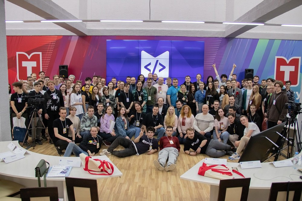 Training program includes a programming workshop from Yandex Education, administration and programming course on the 1C platform from IT partner.